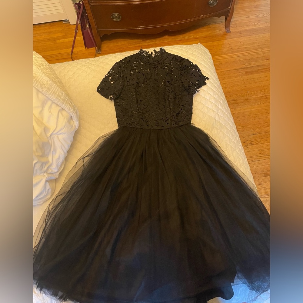 Elegant Black Lace Pouffy Dress - size 2 - brand new